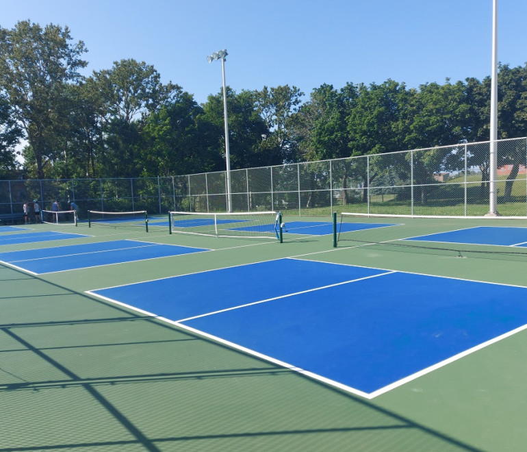 Tennis de Rimouski : les travaux de rénovation des terrains extérieurs sont maintenant complétés